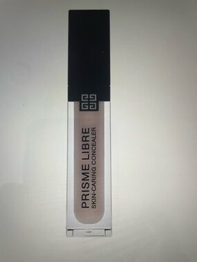 Givenchy Prisme Libre Concealer